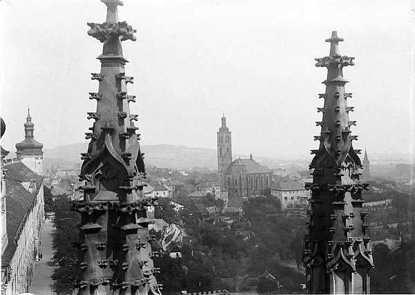 Вид на костел Святого Якуба в Кутной Горе с храма Святой Варвары, 1919 год (фото Йозефа Йиндржиха Шехтла)