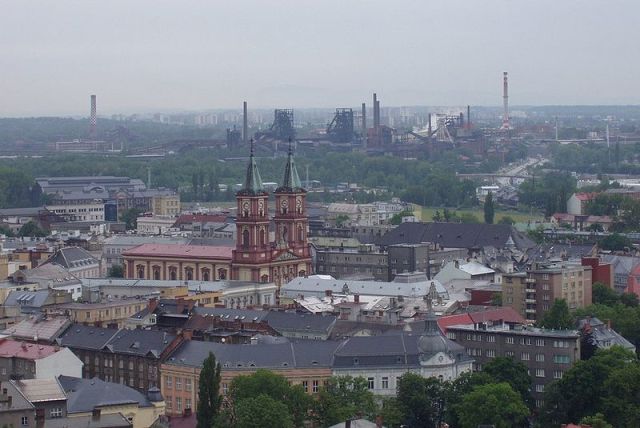 Вид на Остраву с обзорной башни Новой ратуши