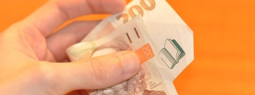 В Чехии поднимется минимальная зарплата до 11 тысяч крон