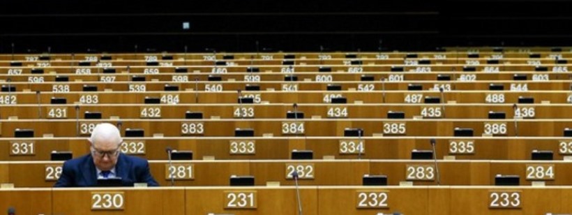 Чешские евро депутаты занимаются трудоустройством родных своих коллег
