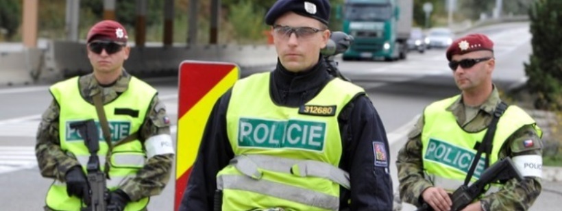 Чешской полицией приобретены 15 специальных машин для проверки паспортов на любой территории страны